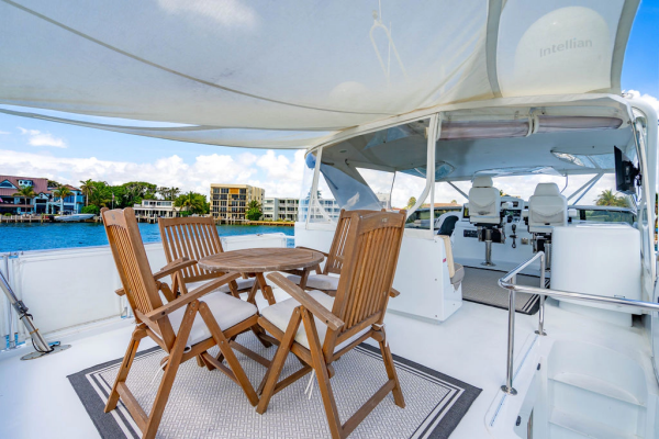 LADY BELLA 64ft Hatteras Yacht For Sale