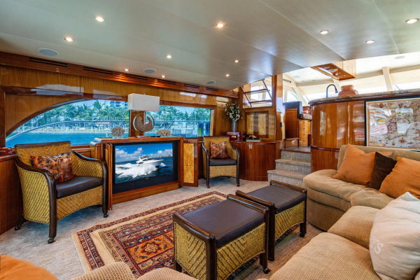 LADY BELLA 64ft Hatteras Yacht For Sale