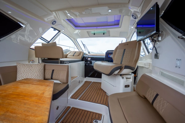2018 Sea Ray 35
