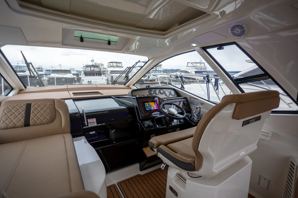 2018 Sea Ray 35