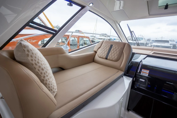 2018 Sea Ray 35