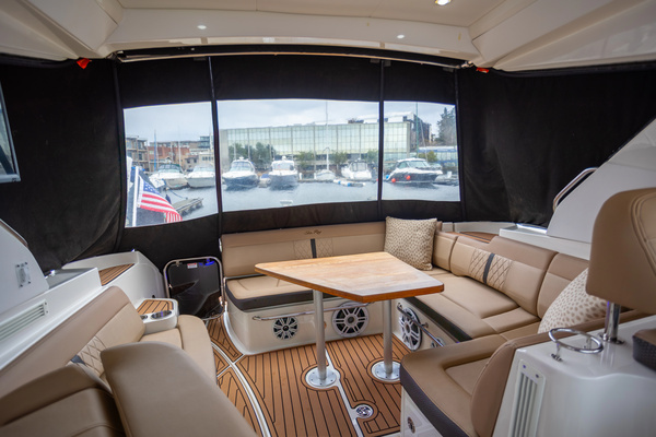 2018 Sea Ray 35