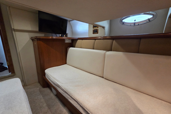 2000 Cruisers Yachts 50