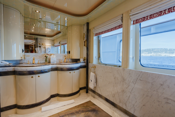 2001Heesen Yachts 130 ft 40M   LADY LUCY