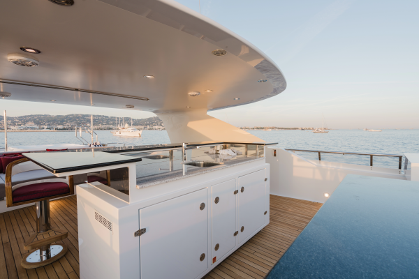 2001Heesen Yachts 130 ft 40M   LADY LUCY