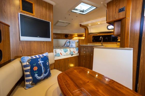 2009 Pursuit 37