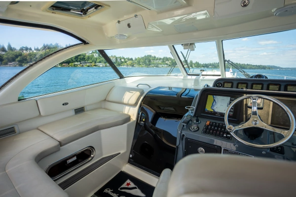 2009 Pursuit 37