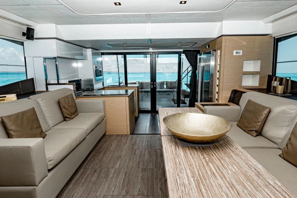 Fountaine Pajot MY6 Yacht For Sale