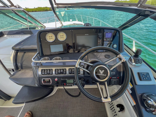 Liquid Asset 40ft Formula Yacht For Sale