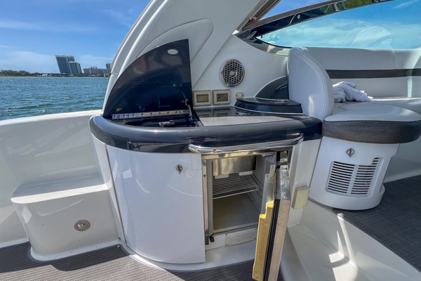 Liquid Asset 40ft Formula Yacht For Sale