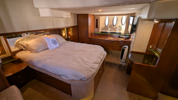 Lone Star 52ft Ovation Yacht For Sale