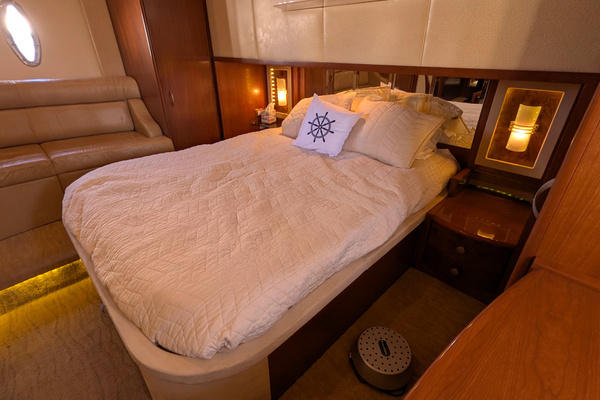 2010 Ovation 52