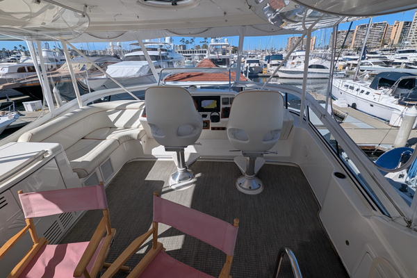 2010 Ovation 52