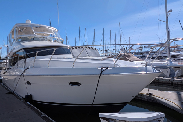 2010 Ovation 52