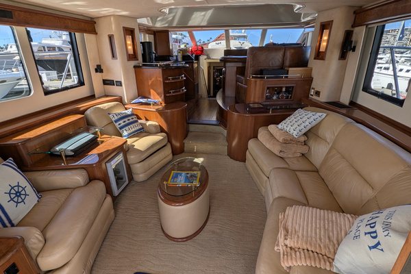 2010 Ovation 52