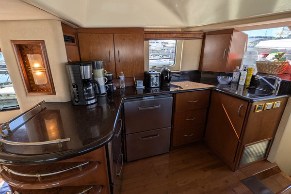 2010 Ovation 52