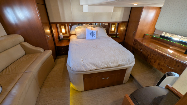 Lone Star 52ft Ovation Yacht For Sale