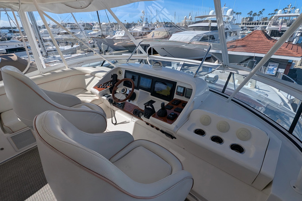 2010 Ovation 52