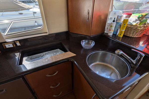2010 Ovation 52