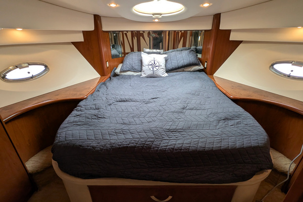 2010 Ovation 52