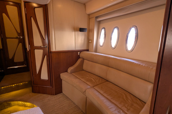 2010 Ovation 52