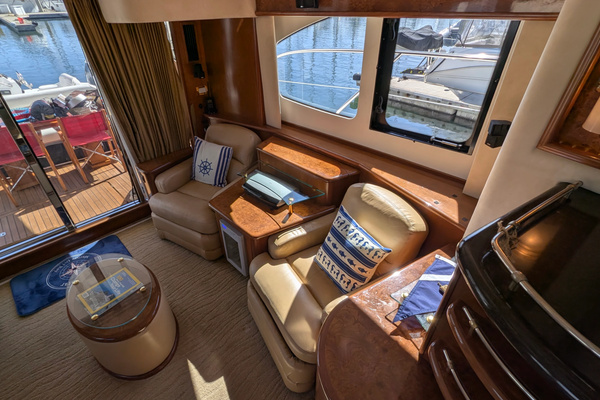 2010 Ovation 52