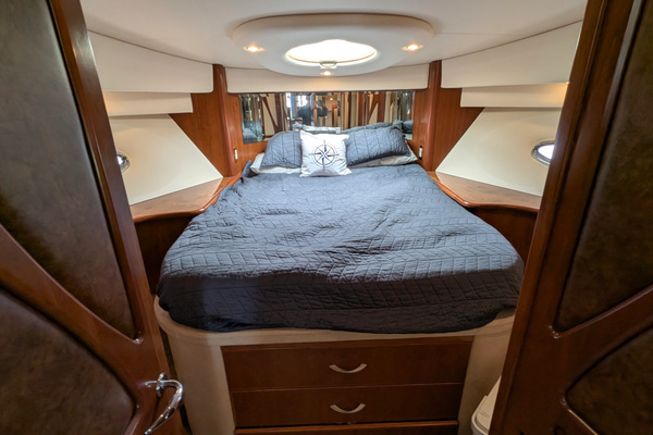 2010 Ovation 52