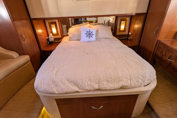 2010 Ovation 52