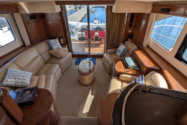 2010 Ovation 52