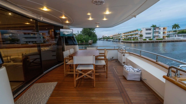 2005 Sanlorenzo 82