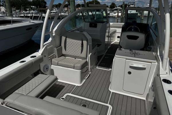 Luna Sea 26ft Pursuit Yacht For Sale