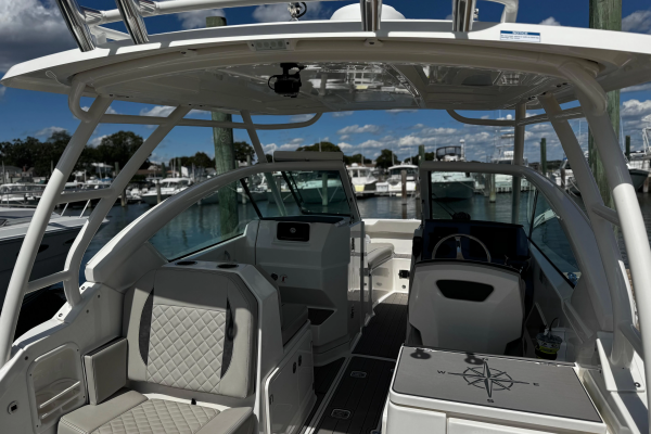 Luna Sea 26ft Pursuit Yacht For Sale