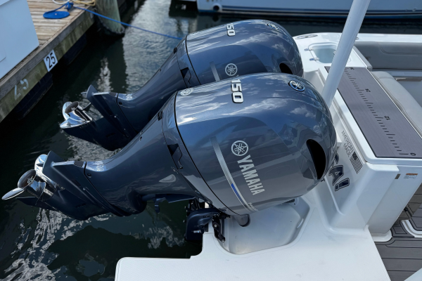 Luna Sea 26ft Pursuit Yacht For Sale