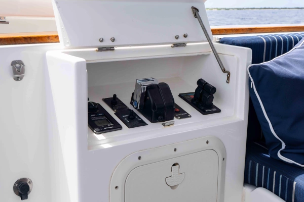 2022 Nordhavn 63