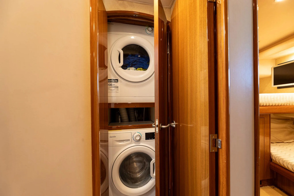 2008 Viking 54