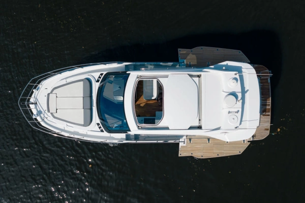 Galeon 410 HTC Yacht For Sale