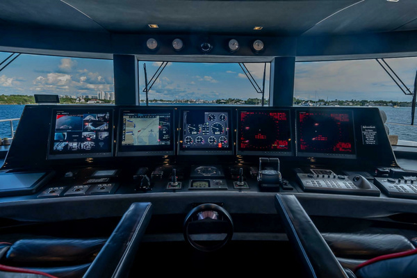 2017 Mangusta 138