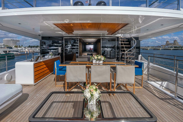 2017 Mangusta 138