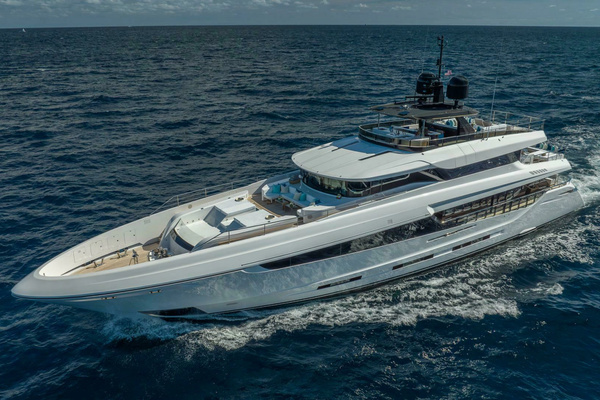 2017 Mangusta 138