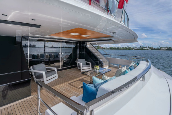 2017 Mangusta 138