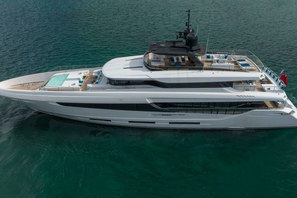 2017Mangusta 138 ft Oceano 42   NEVERLAND