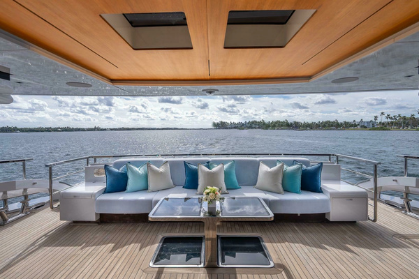 2017 Mangusta 138