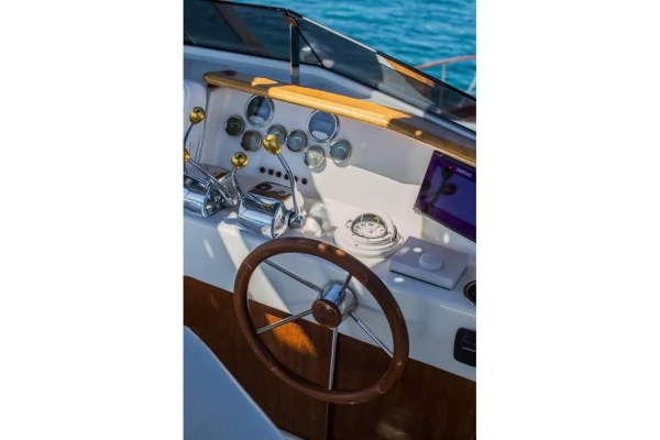 Chris-Craft 57 Constellation Yacht For Sale