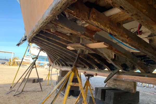 Chris-Craft 57 Constellation Yacht For Sale