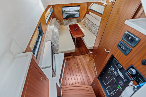 NINIPOP 42ft Pursuit Yacht For Sale