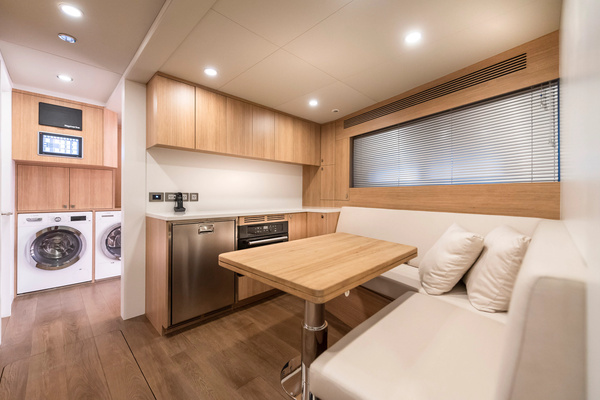 2027Numarine 105 ft 32XP   NUMARINE 32XP