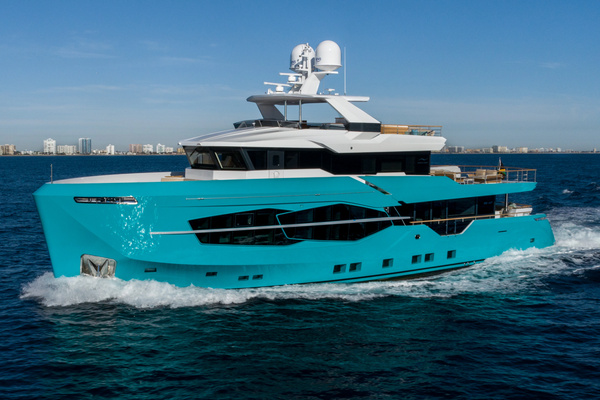 2027Numarine 105 ft 32XP   NUMARINE 32XP