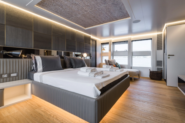 NUMARINE 32XP 105ft Numarine Yacht For Sale