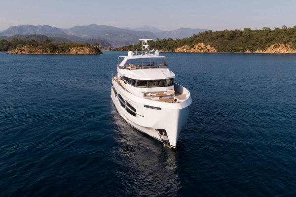2027Numarine 105 ft 32XP   NUMARINE 32XP