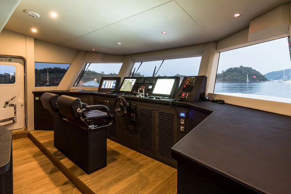 2027Numarine 105 ft 32XP   NUMARINE 32XP